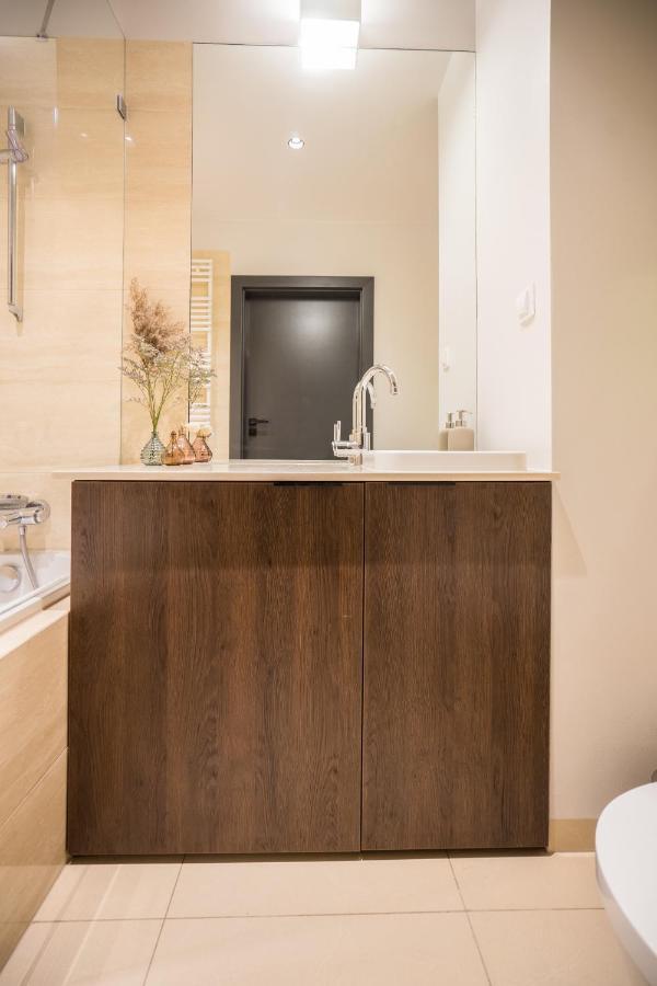 Oomph Warsaw Central Luxurious Air-Conditioned Apartment With Balcony Екстер'єр фото